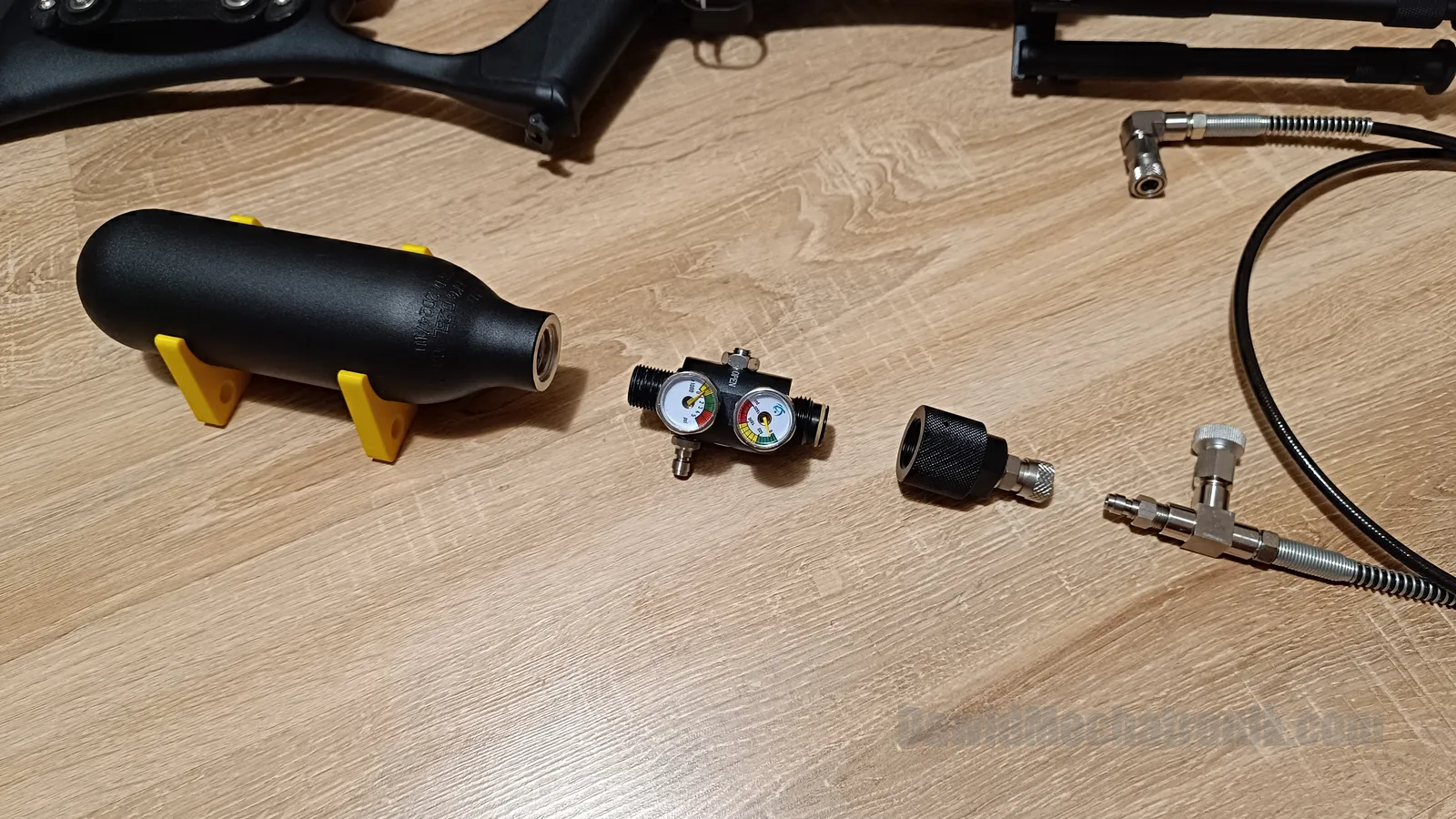 compressedAirSourceAndRegulator